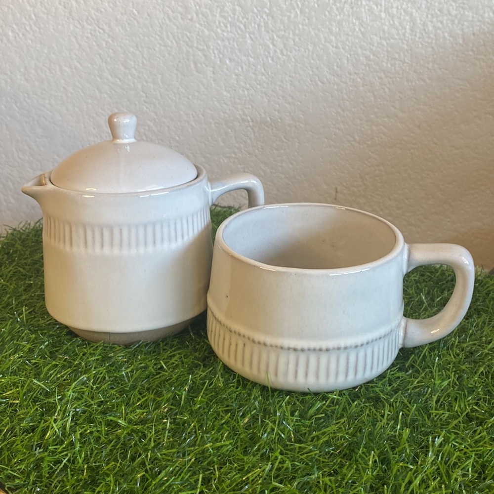 Hearth & Hand w/ Magnolia 'Cream' 3 Piece Coffee Set
Sold Out Retired - Picture 2 of 4